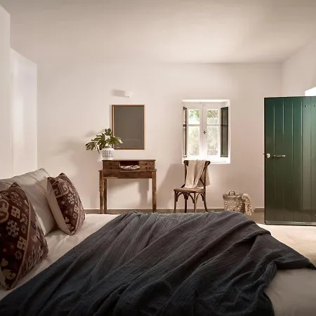 Dounias Village - Traditional Architecture & Modern Luxury *