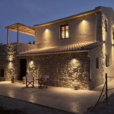 Ferienhaus Dounias Village - Traditional Architecture & Modern Luxury Koríthion
