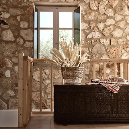 Dounias Village - Traditional Architecture & Modern Luxury Ferienhaus *