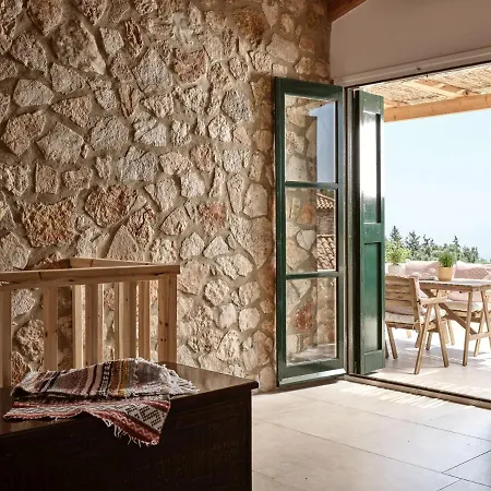 Dounias Village - Traditional Architecture & Modern Luxury Ferienhaus *