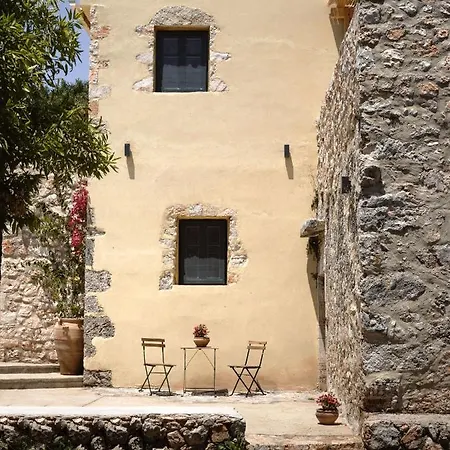 Dounias Village - Traditional Architecture & Modern Luxury Ferienhaus Koríthion